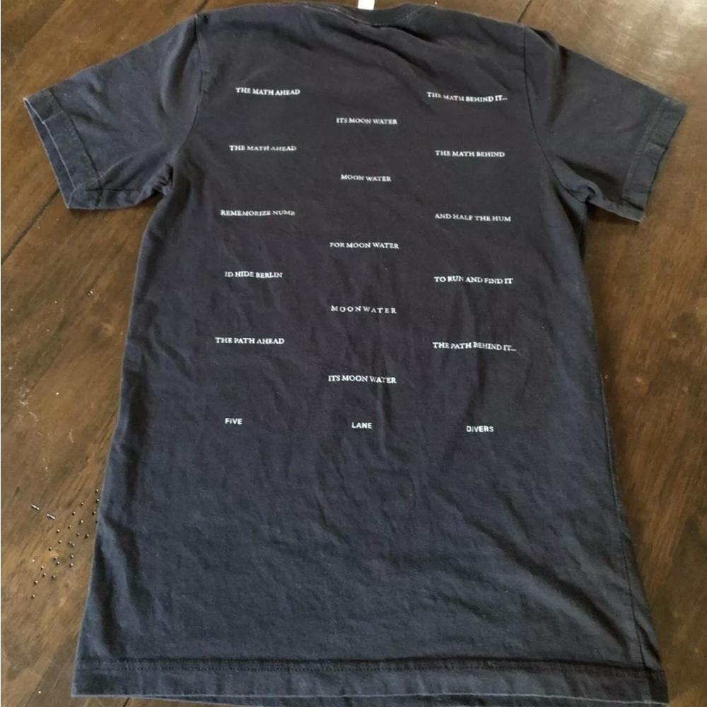 Bon Iver Band Berlin 22 A Million
RARE 21 Moon Water Lyrics Black T-Shirt Tee S - Picture 3 of 7